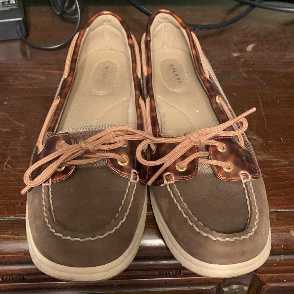 Sperry’s - Picture 2 of 5